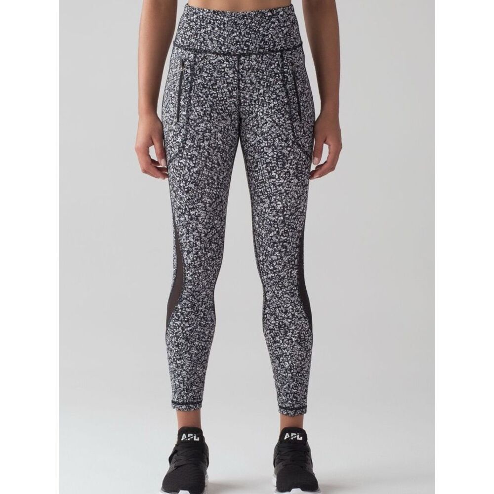 Lululemon Invigorate 7/8 Tights EUC - Picture 3 of 10